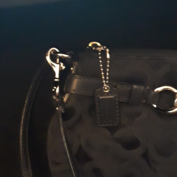 Coach wristlet with silver hardware - Picture 3 of 11